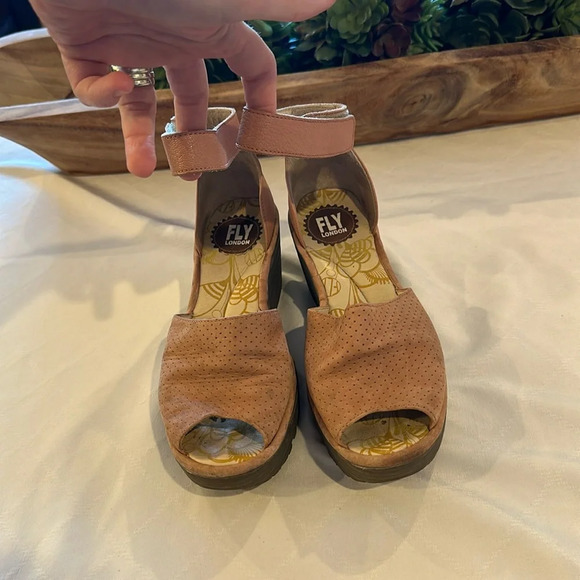 FLY London Wedge Platform Sandal - Size 38 EUC‎ - Picture 2 of 6